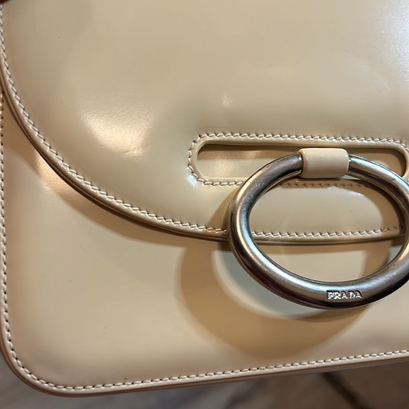White Prada shoulder bag with authenticity card - Picture 10 of 16